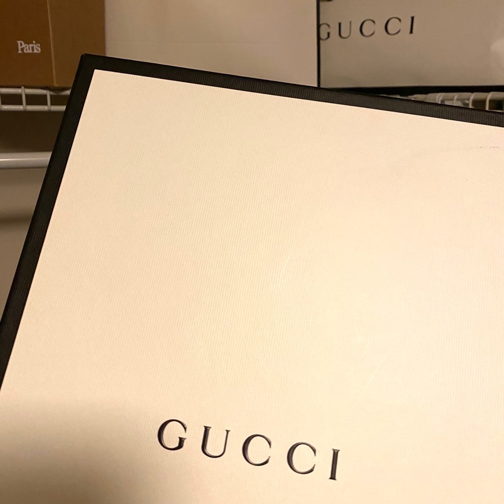 Authentic Gucci box - Picture 2 of 4